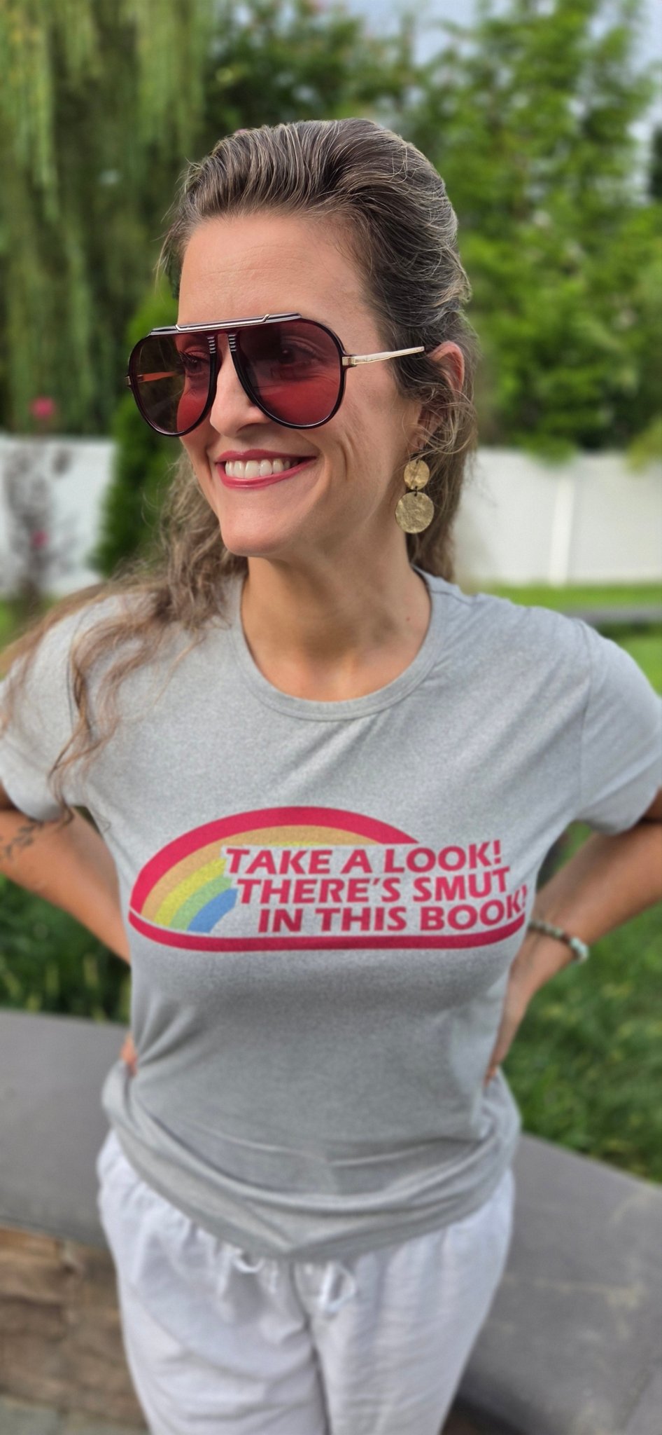 "Smut In This Book" Graphic Tee - SmutStax