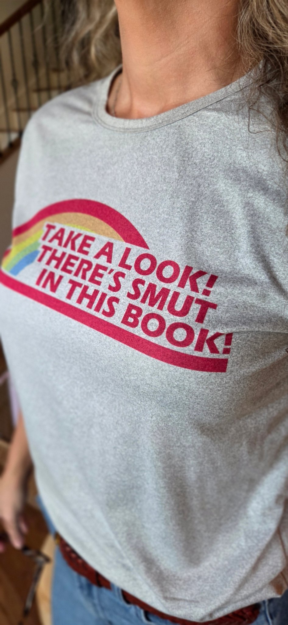 "Smut In This Book" Graphic Tee - SmutStax