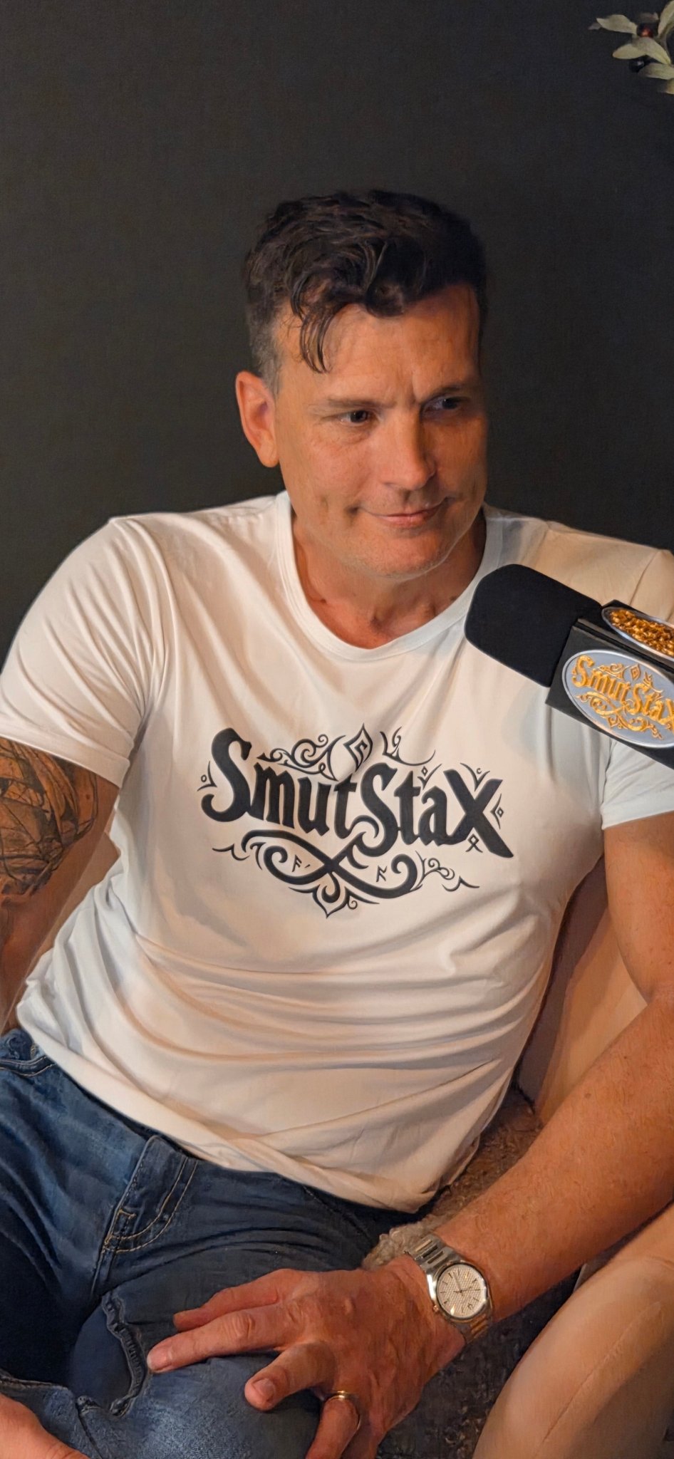 "SmutStax" Black Graphic Tee - SmutStax